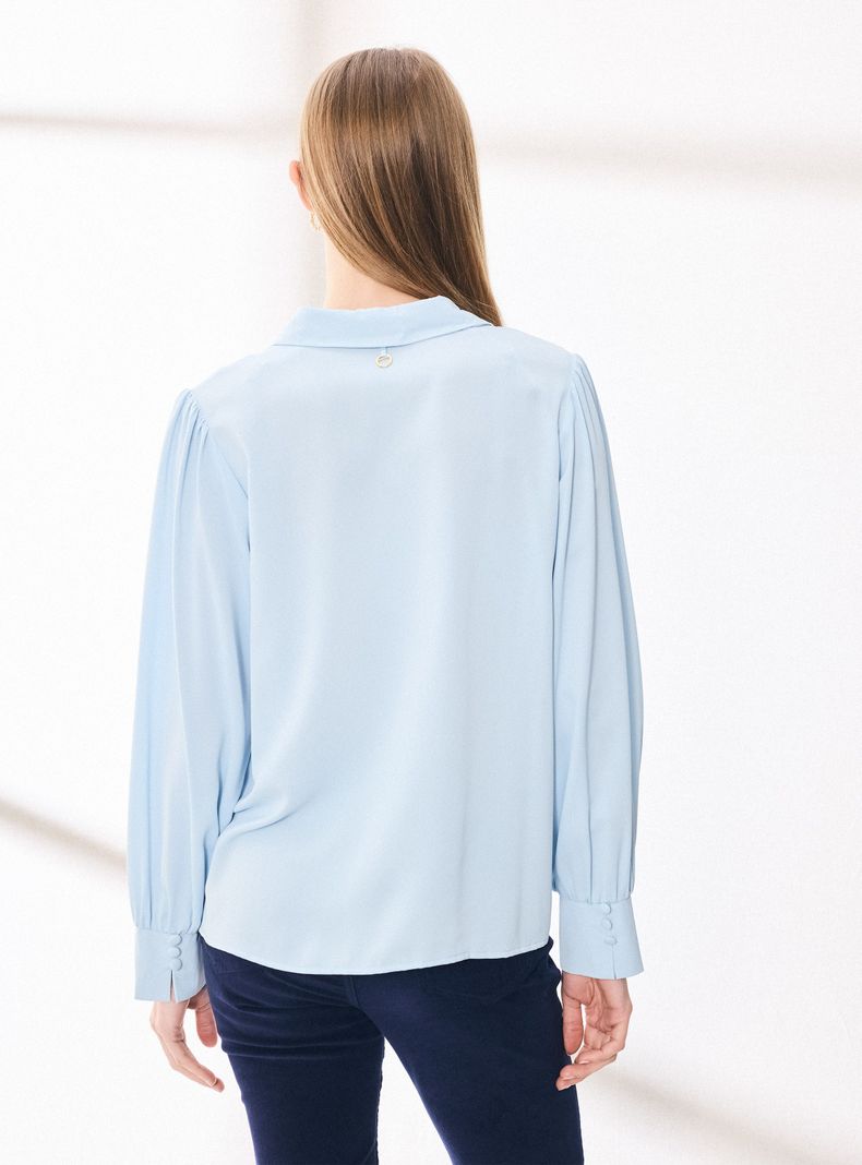 Blusa Satinada con Botón Forrado-1