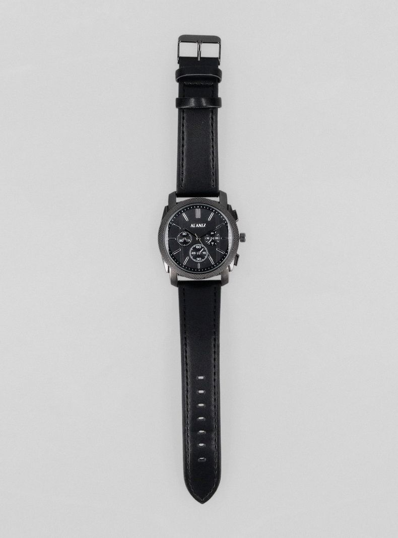 AVZHJA ブラックメタル　BLACKL Reloj Análogo Hombre Black Alaniz | Paris.cl