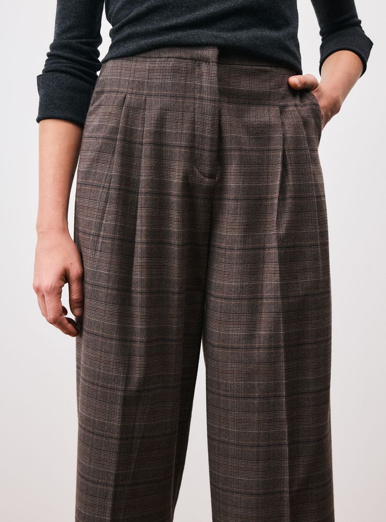 Pantalón Tailoring con Pinzas Tela Cuadrillé-2