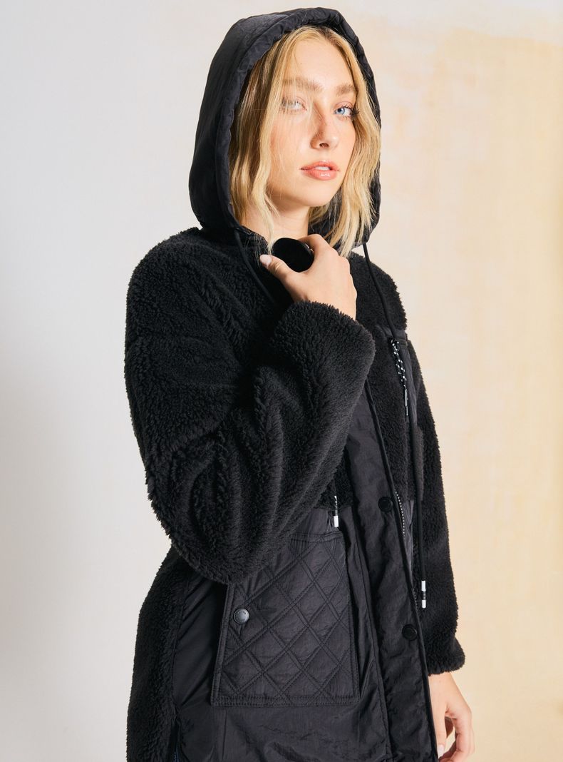 Polar Peludo con Broche y Gorro-3