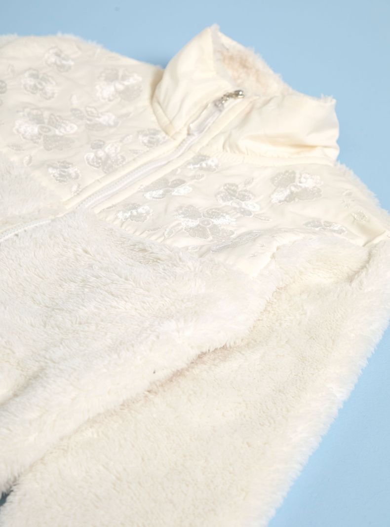 Polar Polerón Coral Fleece con Parches Bordados-2