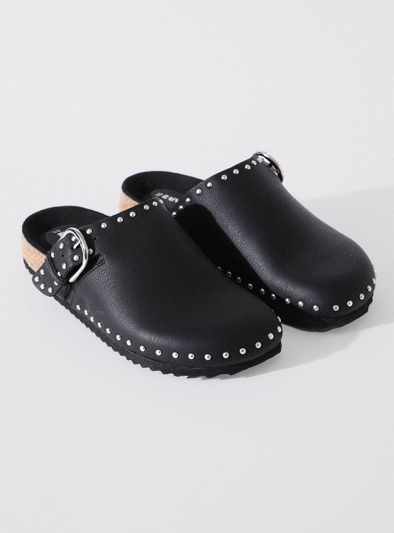 Zuecos Cuero Tachas Leather Black  Mujer-0