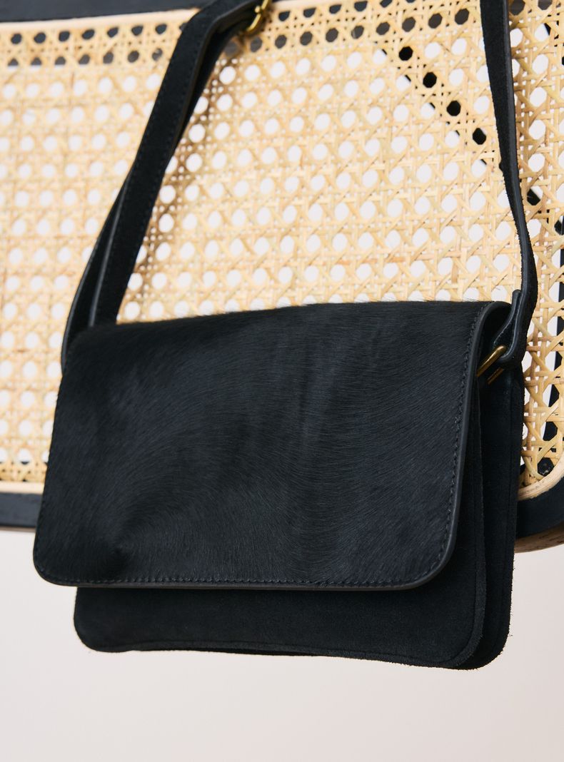 Cartera Crossbody Flap Textura Piel C del Pilar-1