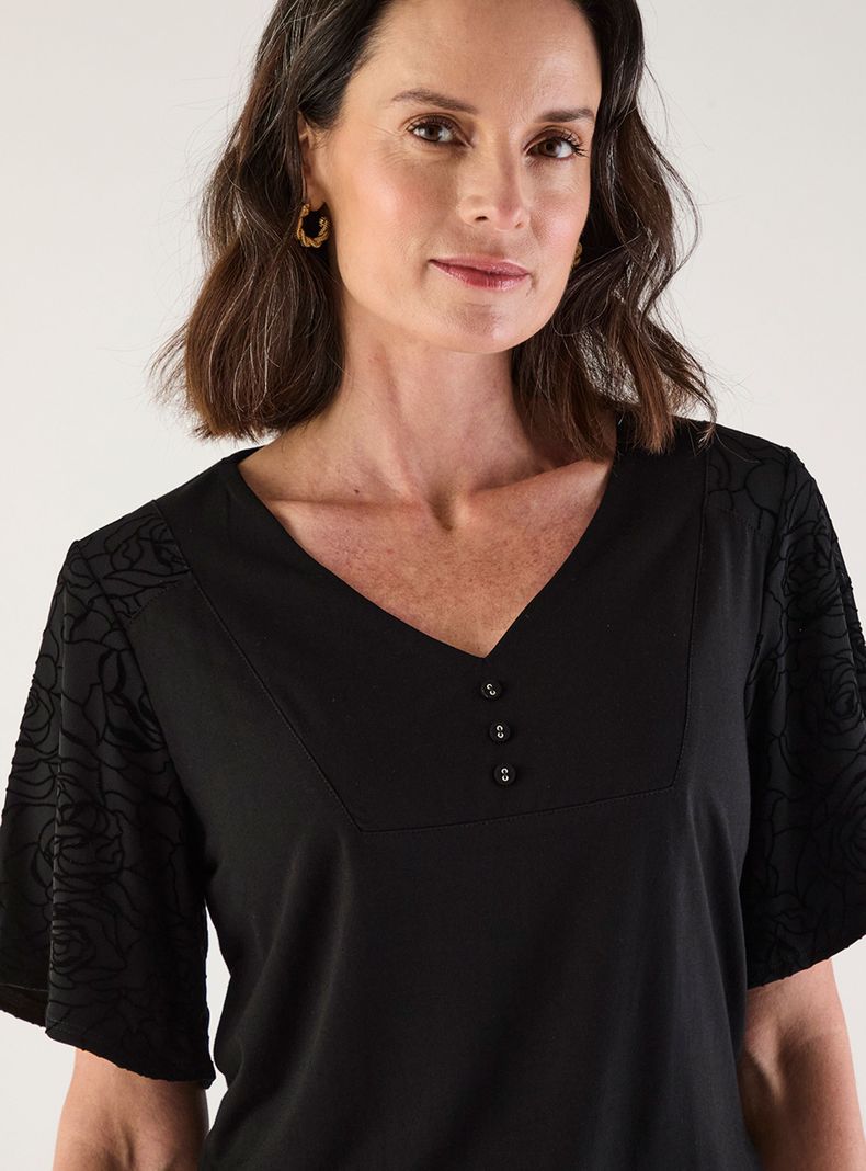 Polera Lisa Detalle en Mangas-2
