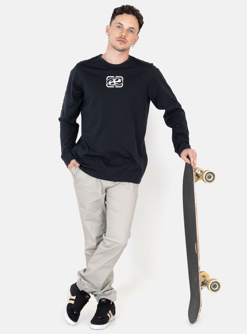 Polera Logo Estampado en Manga-3