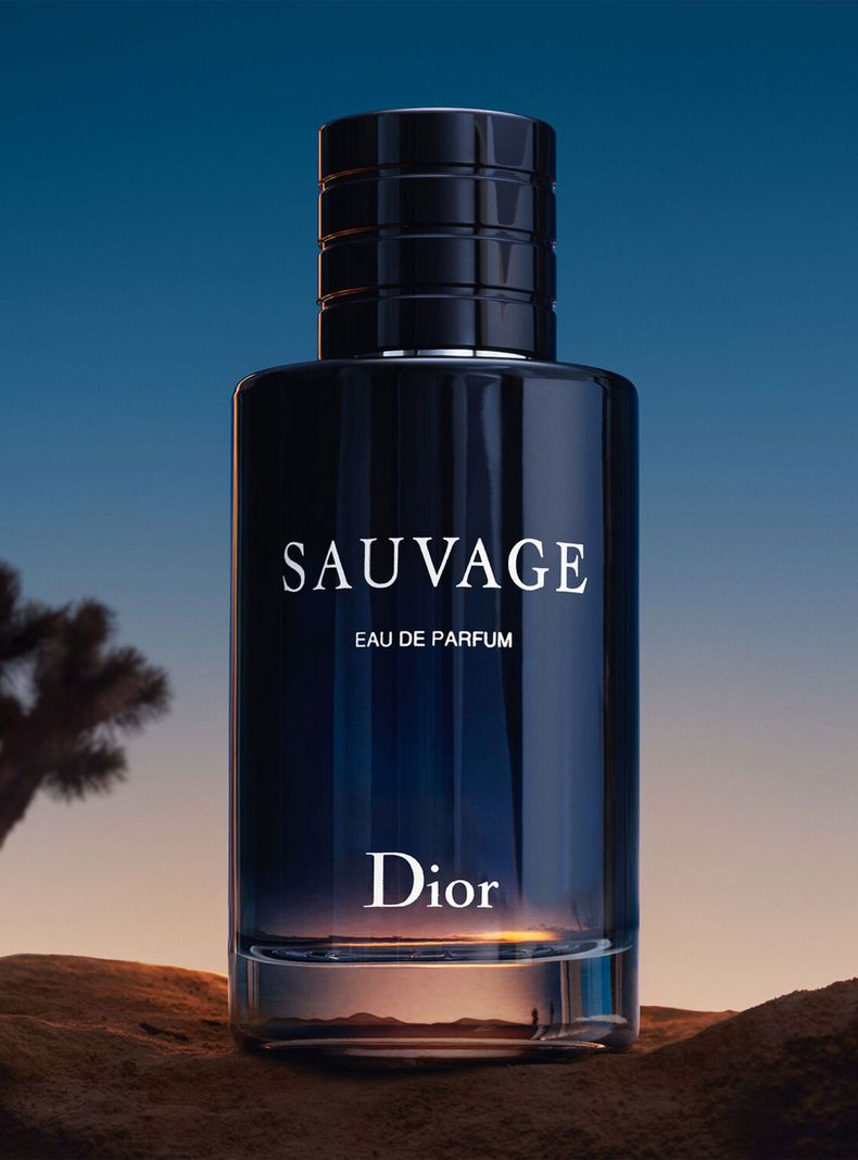 Perfume Dior Sauvage Hombre EDP 60 ml-2
