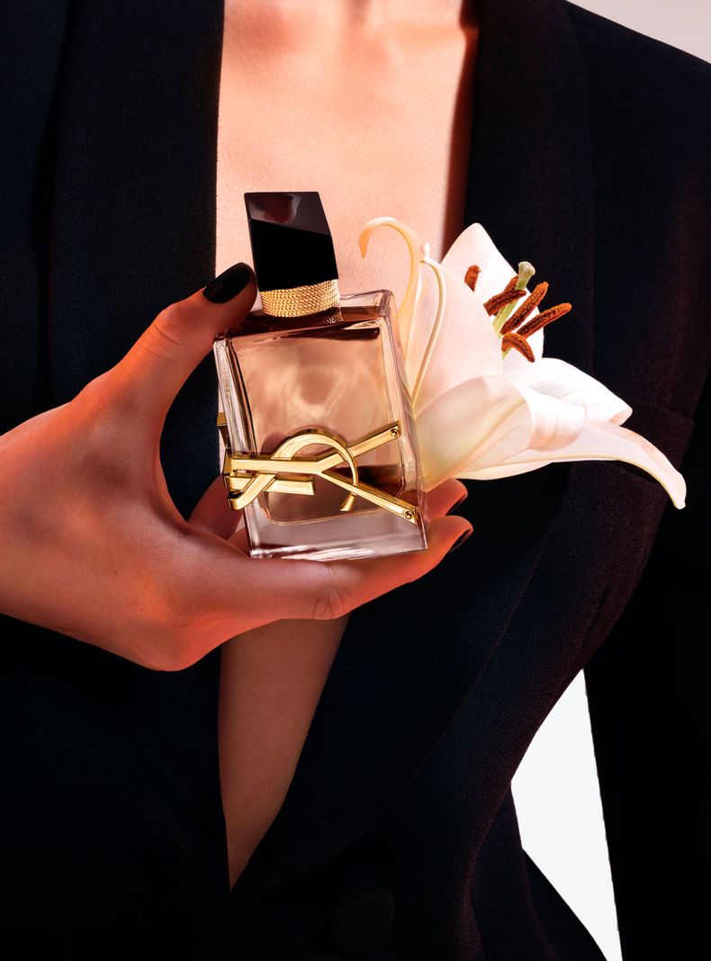 Perfume  Libre Flowers & Flames EDP Mujer 50ml Yves Saint Laurent-3
