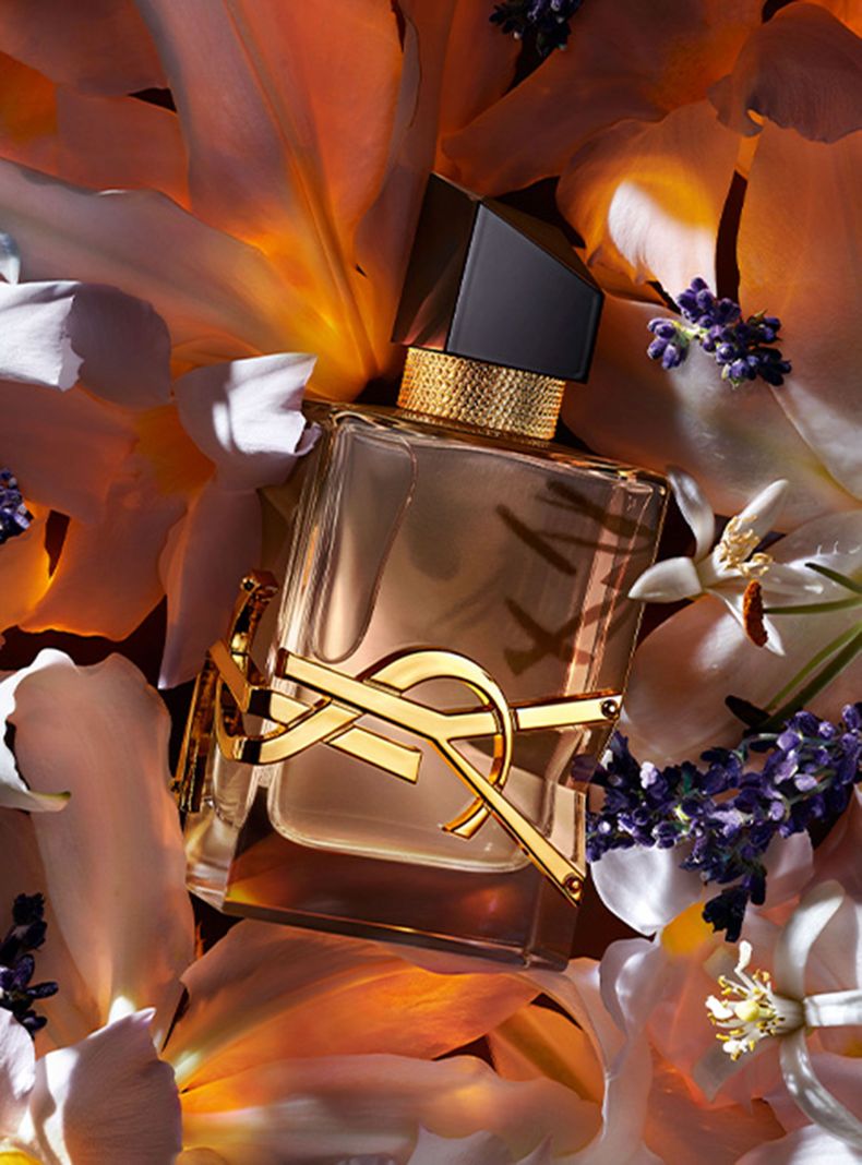 Perfume  Libre Flowers & Flames EDP Mujer 50ml Yves Saint Laurent-2