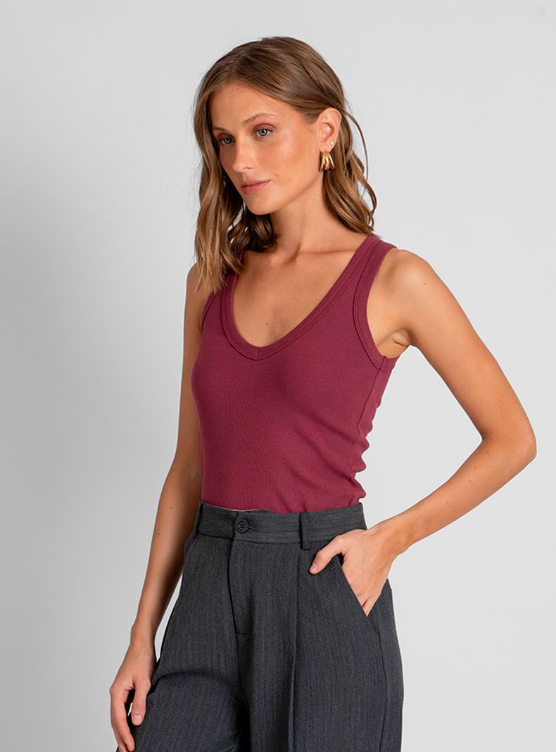 Polera Maru V Burdeo-2