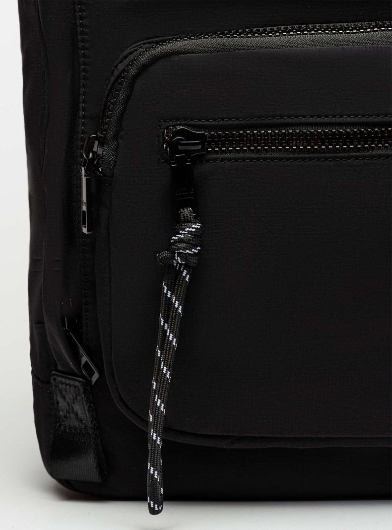 Mochila Forest en Nylon Negro-3