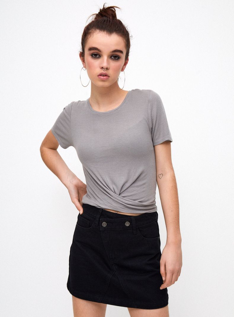 Polera Lavada con Nudo