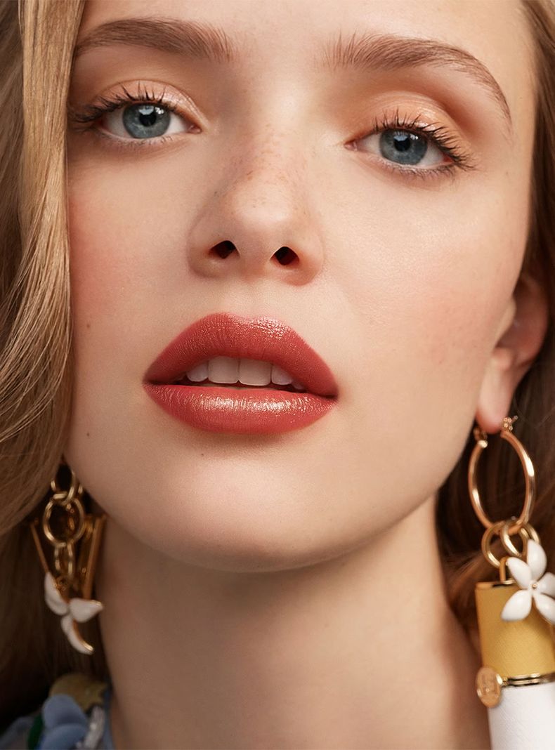 Good Girl Mini Lip Balm Carolina Herrera 010 Exposed 2 g-2