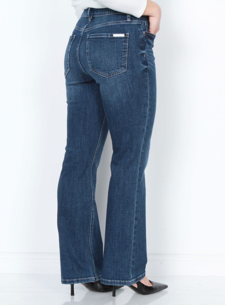 Jeans Recto Tiro Alto con Botón Regular Fit-1